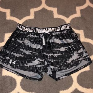 Under Armour Loose Shorts